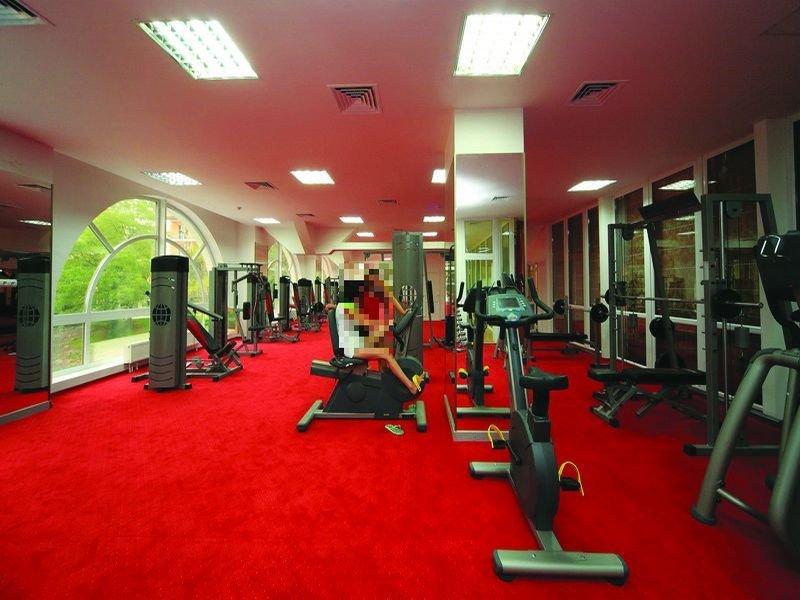 Royal Medical Cezar Hotel Truskavets Bagian luar foto