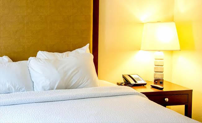 Royal Medical Cezar Hotel Truskavets Bagian luar foto